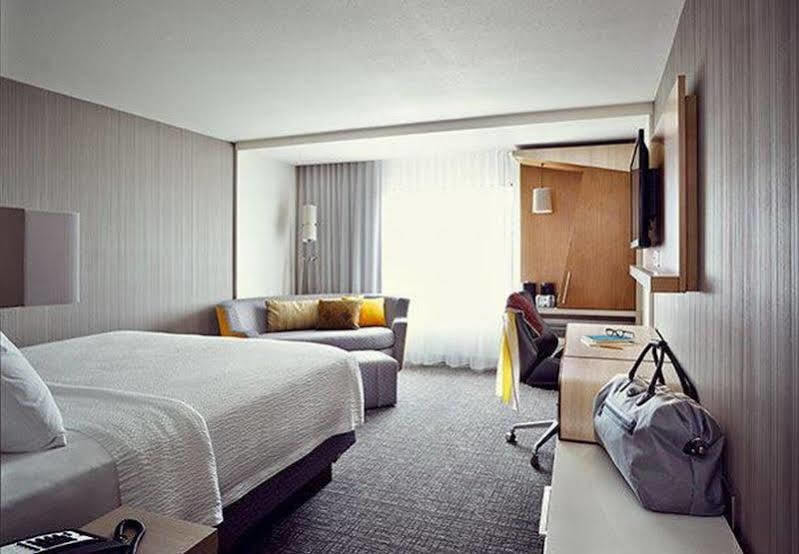Residence Inn By Marriott Kansas City Downtown/Convention Center Екстериор снимка